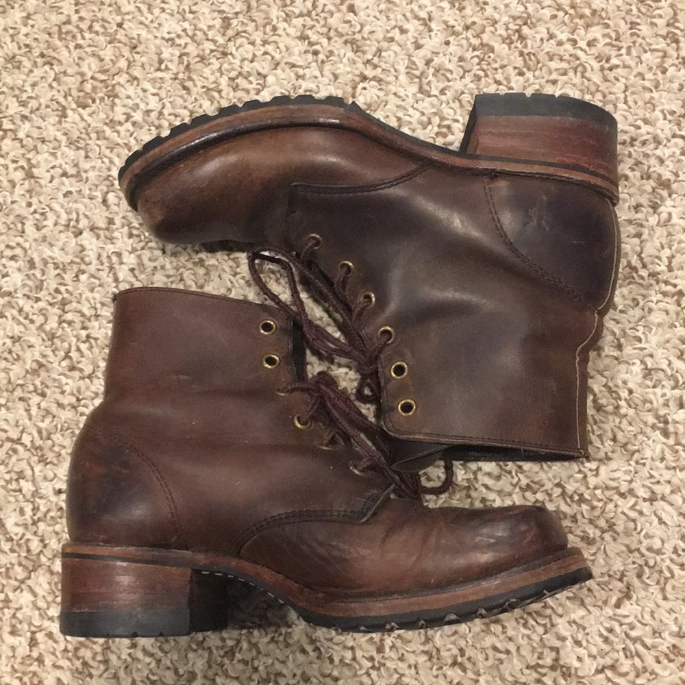 Frye Lug Sole, Lace-up Campus Boot!